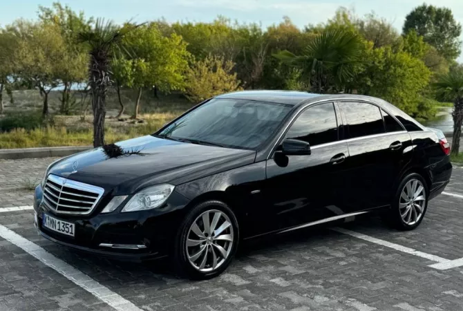 Makina ne shitje ne Tirane - 9,500 Euro