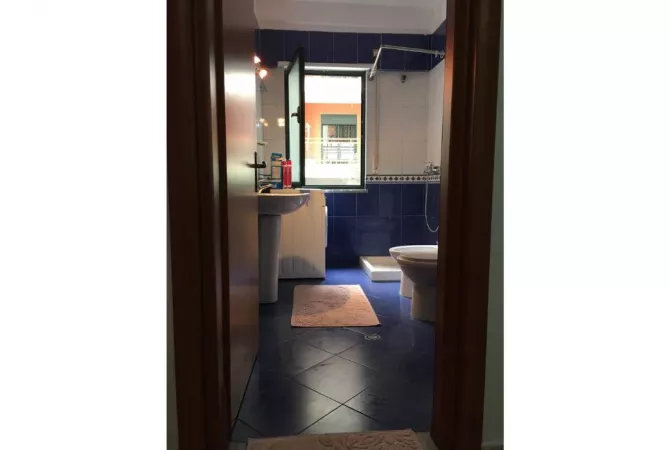 Shtepi me qera 1+1 ne Tirane - 45,000 Leke
