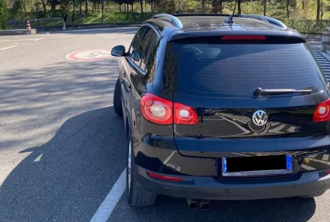 Makina ne shitje ne Tirane - 8,900 Euro