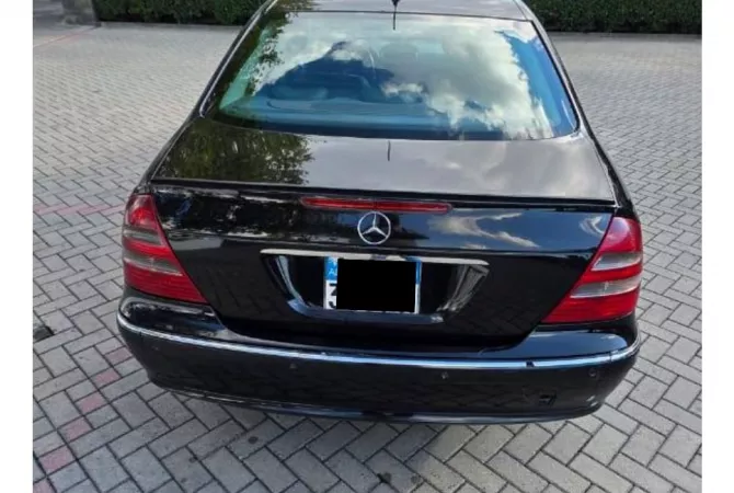 Makina ne shitje ne Tirane - 3,800 Euro
