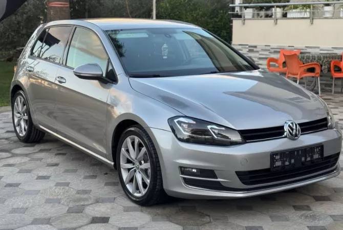 Makina ne shitje ne Tirane - 8,600 Euro
