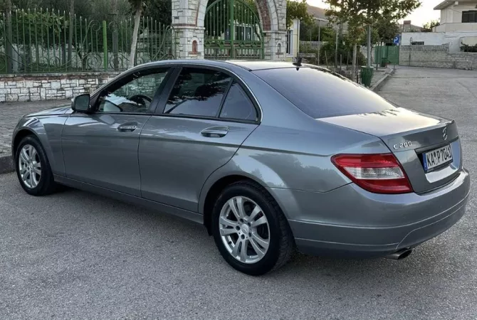 Makina ne shitje ne Tirane - 5,500 Euro