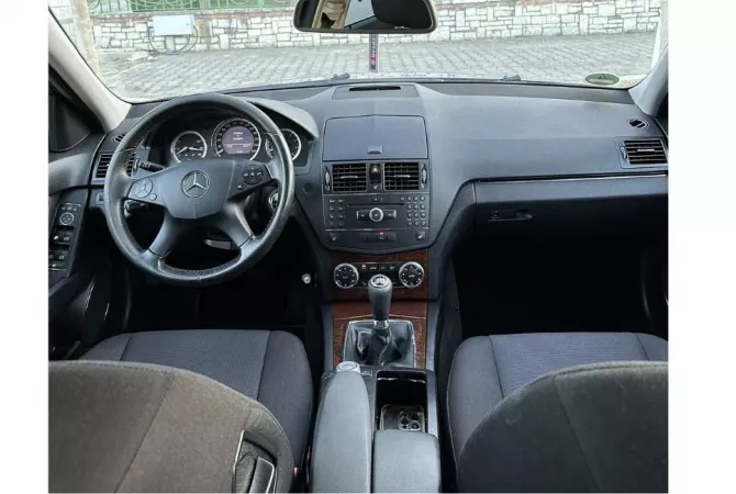Makina ne shitje ne Tirane - 5,500 Euro