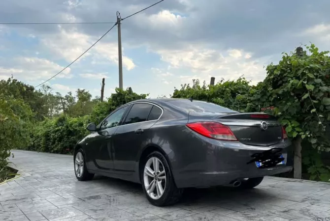 Makina ne shitje ne Tirane - 4,500 Euro