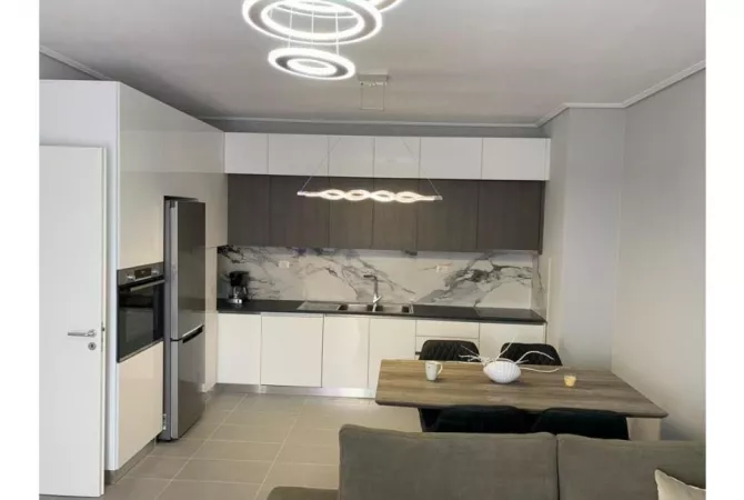 Shtepi me qera 2+1 ne Tirane - 60,000 Leke