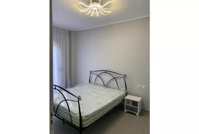 Shtepi me qera 2+1 ne Tirane - 60,000 Leke