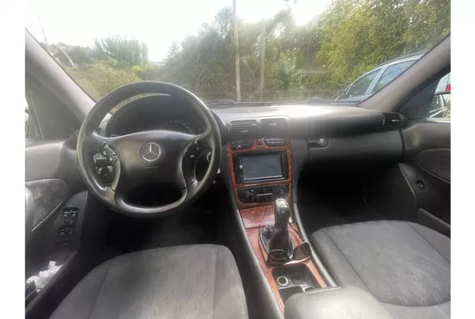 Makina ne shitje ne Tirane - 3,000 Euro