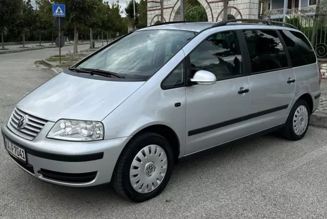 Makina ne shitje ne Tirane - 5,000 Euro