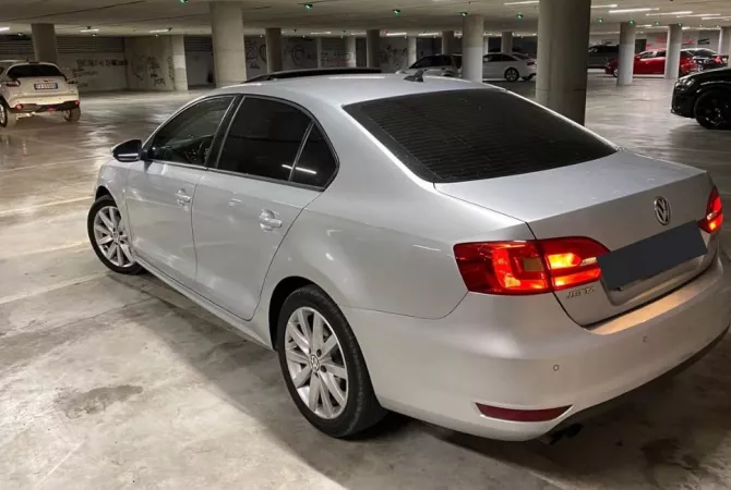 Makina ne shitje ne Tirane - 6,800 Euro