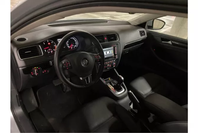 Makina ne shitje ne Tirane - 6,800 Euro