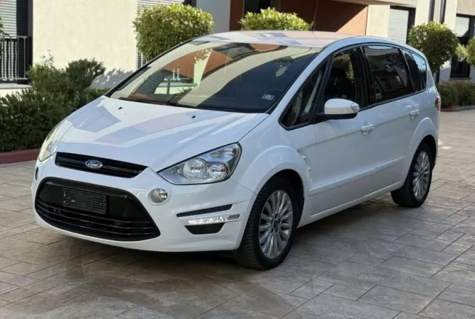 Makina ne shitje ne Tirane - 7,800 Euro