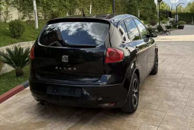 Makina ne shitje ne Tirane - 4,200 Euro