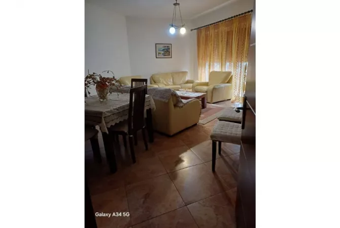 Shtepi me qera 1+1 ne Tirane - 450 Euro