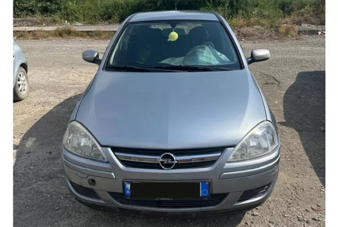 Makina ne shitje ne Tirane - 2,000 Euro