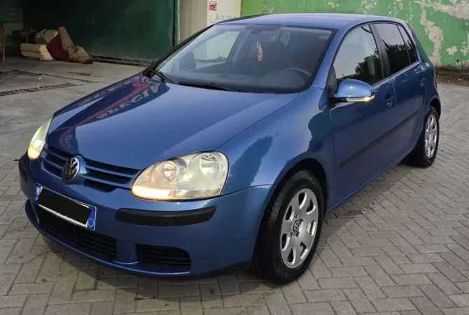 Makina ne shitje ne Tirane - 3,500 Euro