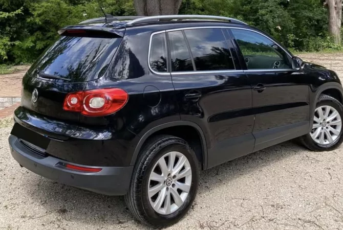 Makina ne shitje ne Tirane - 8,900 Euro