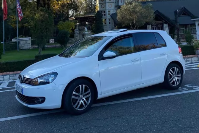 Makina ne shitje ne Tirane - 6,800 Euro