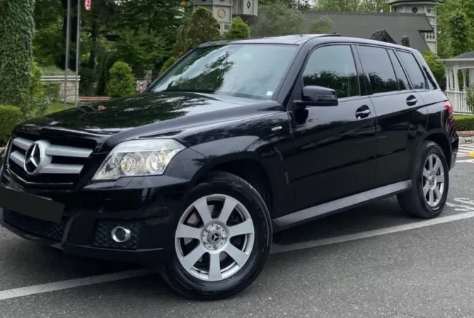 Makina ne shitje ne Tirane - 9,200 Euro