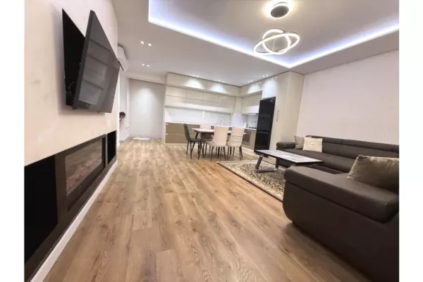 Shtepi me qera 2+1 ne Tirane - 80,000 Leke