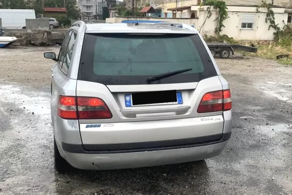 Cars for sale in Tirana - 1,800 Euro