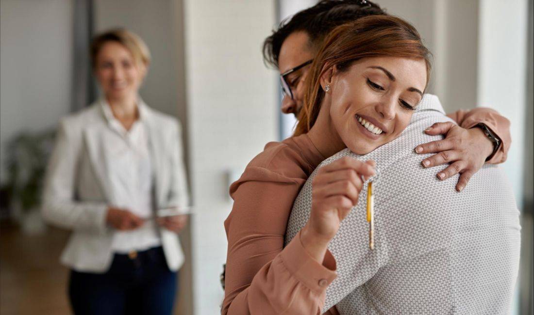 Offerte di lavoro a Tirana, Profession Agjente Imobiliar , Principiante/Poca esperienza, Pagamento 500  Euro.