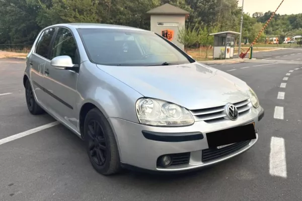Makina ne shitje ne Tirane - 3,300 Euro