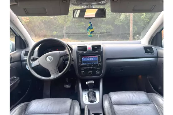 Makina ne shitje ne Tirane - 3,300 Euro