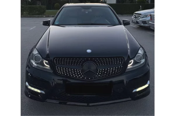 Makina ne shitje ne Tirane - 6,900 Euro