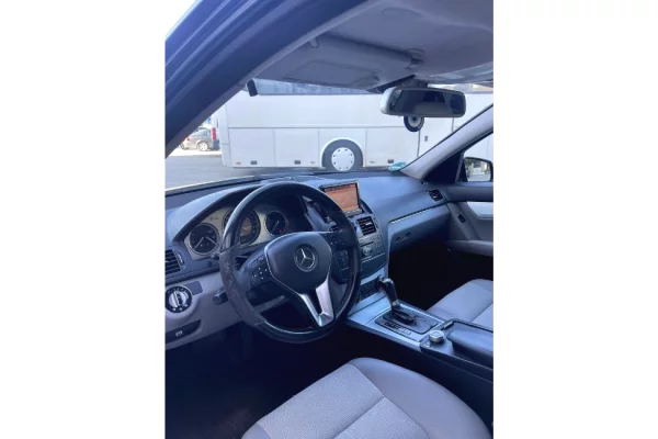 Makina ne shitje ne Tirane - 6,900 Euro