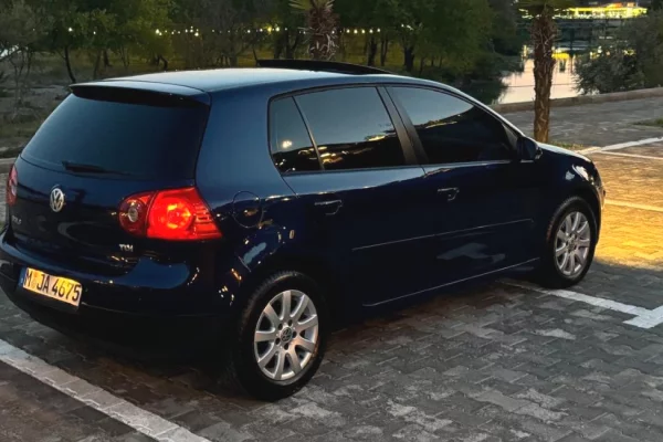 Makina ne shitje ne Tirane - 5,200 Euro