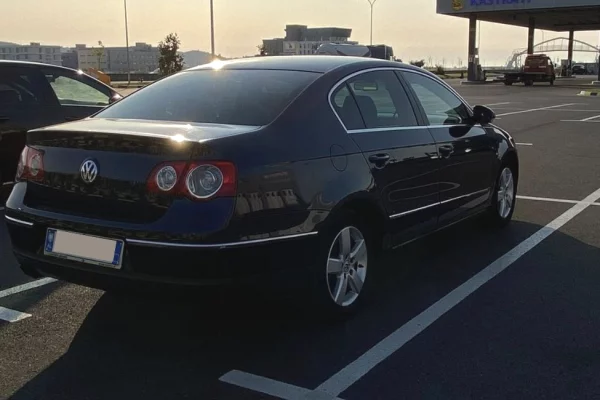 Makina ne shitje ne Tirane - 4,600 Euro