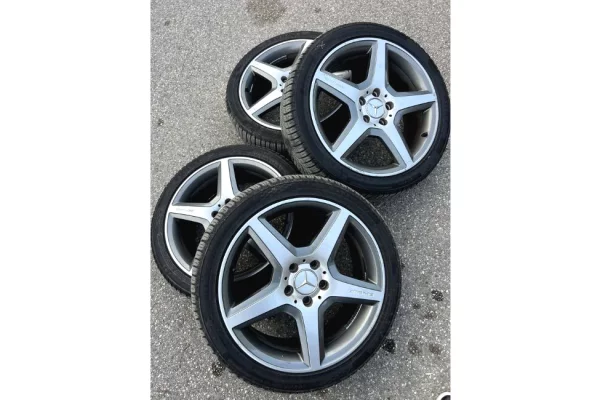 Shitet Disqe + Goma AMG – Mercedes R18