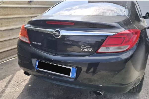Makina ne shitje ne Tirane - 2,000 Euro