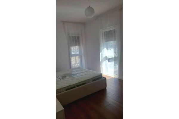 Casa in affitto 1+1 a Tirana - 60,000 Leke
