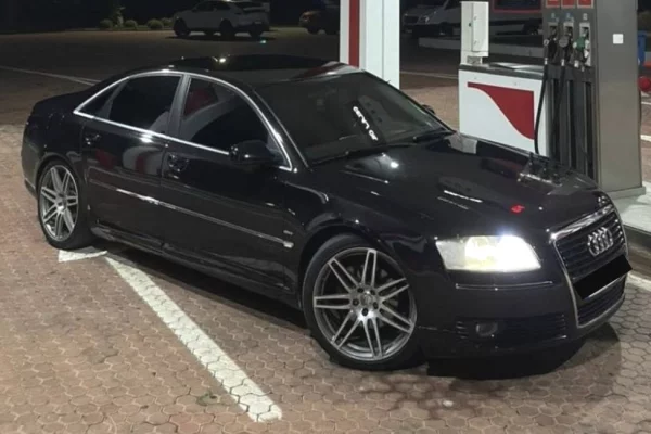 Makina ne shitje ne Tirane - 5,000 Euro