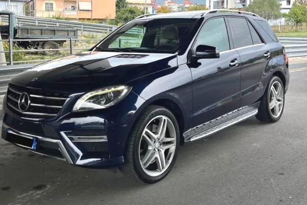 Makina ne shitje ne Tirane - 12,500 Euro