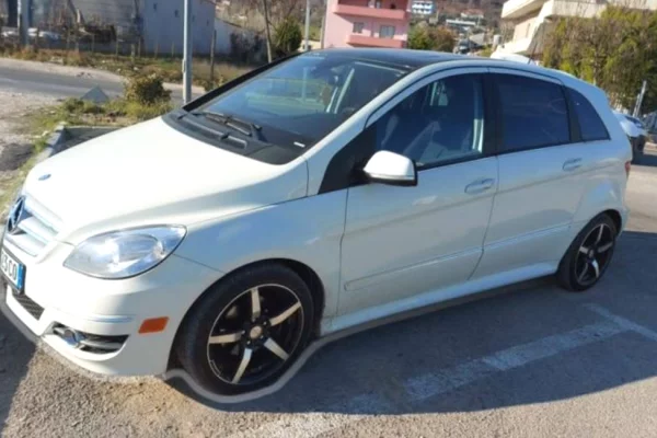 Cars for sale in Tirana - 6,000 Euro