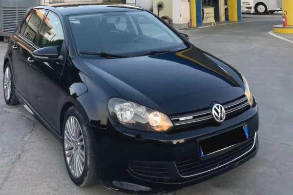Makina ne shitje ne Tirane - 5,300 Euro