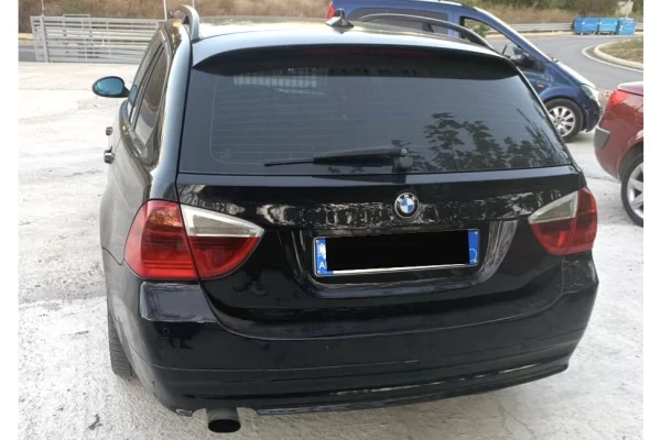 Makina ne shitje ne Tirane - 2,800 Euro