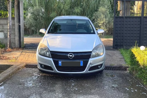 Cars for sale in Tirana - 1,700 Euro