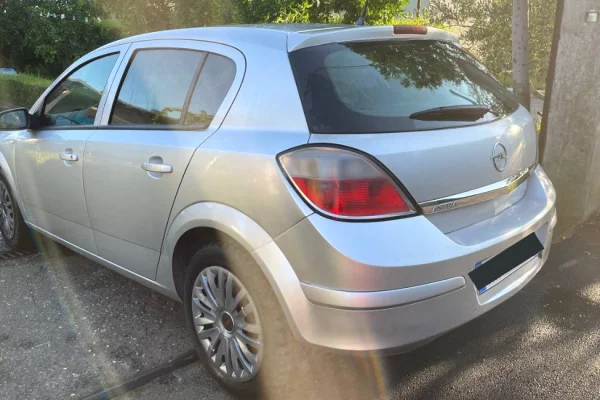 Cars for sale in Tirana - 1,700 Euro