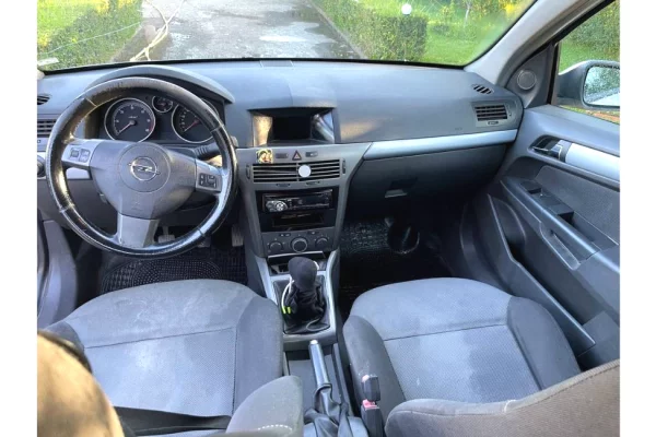 Cars for sale in Tirana - 1,700 Euro
