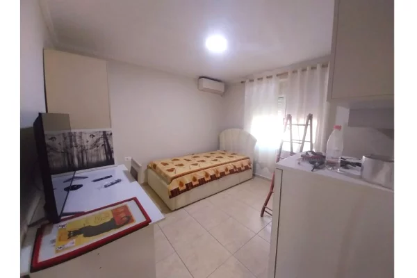 Shtepi me qera Garsoniere ne Tirane - 40,000 Leke