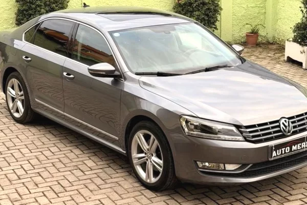 Makina ne shitje ne Tirane - 8,300 Euro