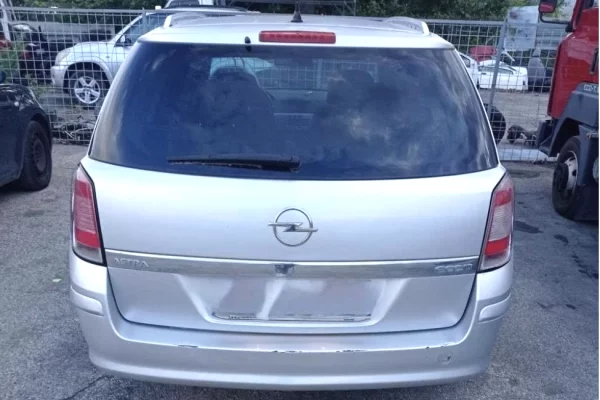 Makina ne shitje ne Tirane - 3,000 Euro