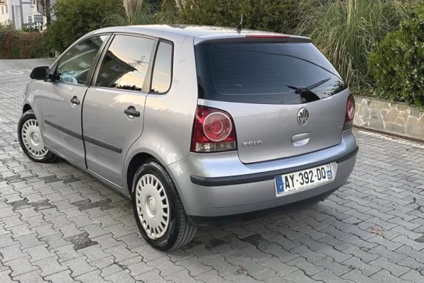 Makina ne shitje ne Tirane - 3,900 Euro