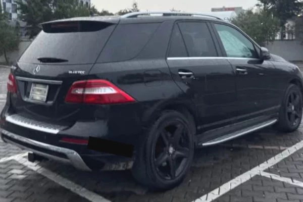 Makina ne shitje ne Tirane - 14,300 Euro