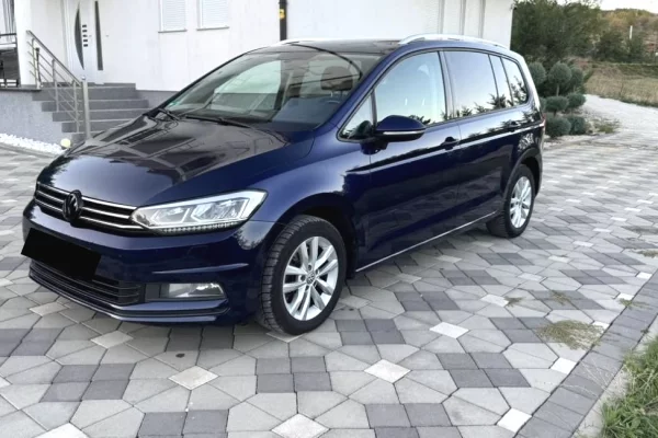 Makina ne shitje ne Tirane - 9,700 Euro