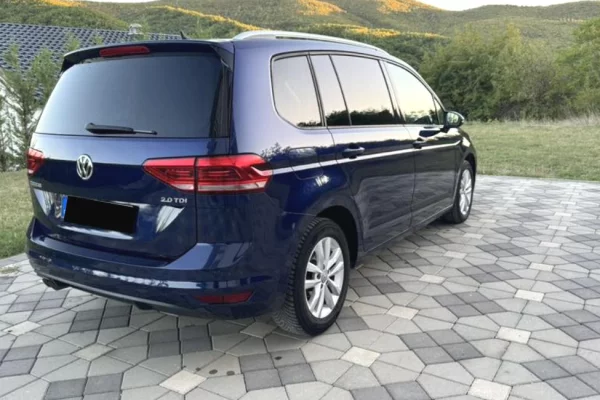 Makina ne shitje ne Tirane - 9,700 Euro