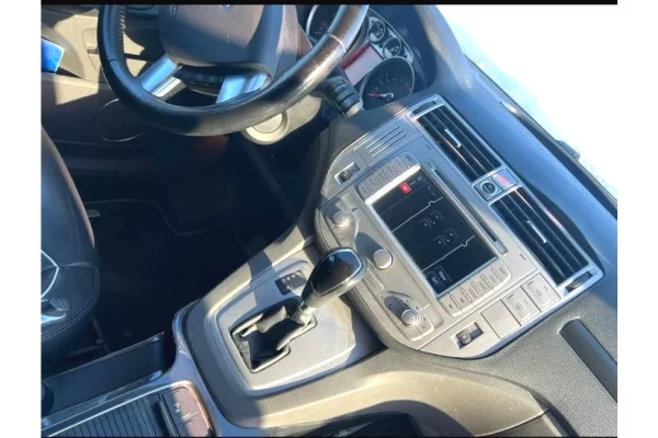 Makina ne shitje ne Lushnje - 9,300 Euro